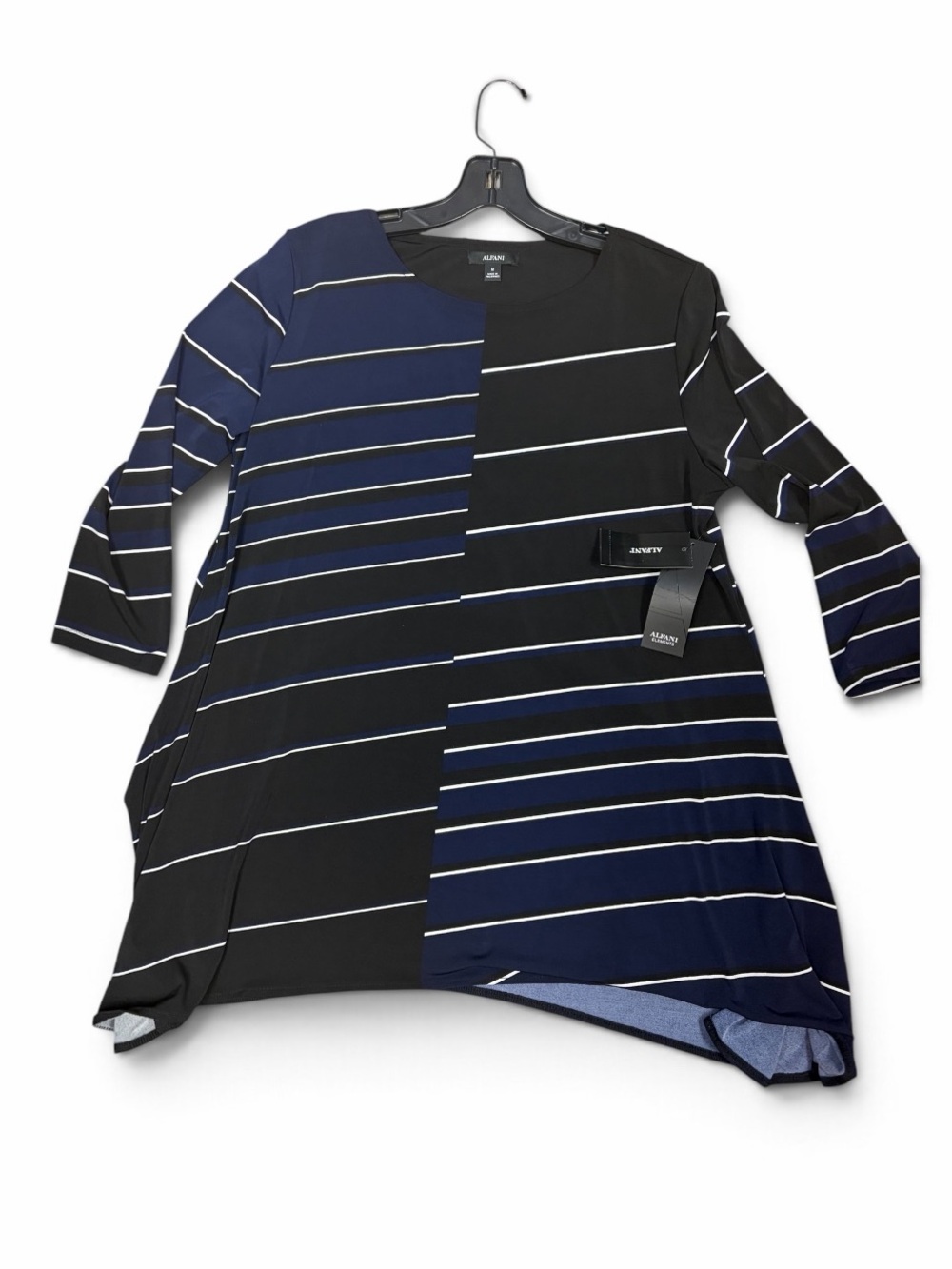 Women’s Alfani top